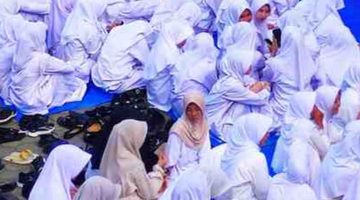 Memohon Keselamatan Bangsa, MAN 1 Metro menggelar Zikir dan Doa Kebangsaan di Dua Lokasi